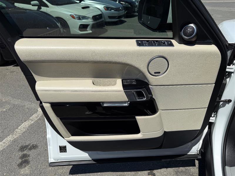 Used 2015 Land Rover Range Rover HSE AWD/4WD image 17