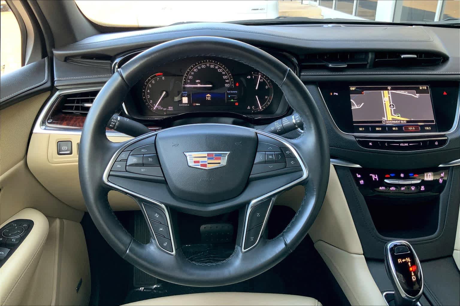 Used 2018 Cadillac XT5 Premium Luxury AWD/4WD image 5