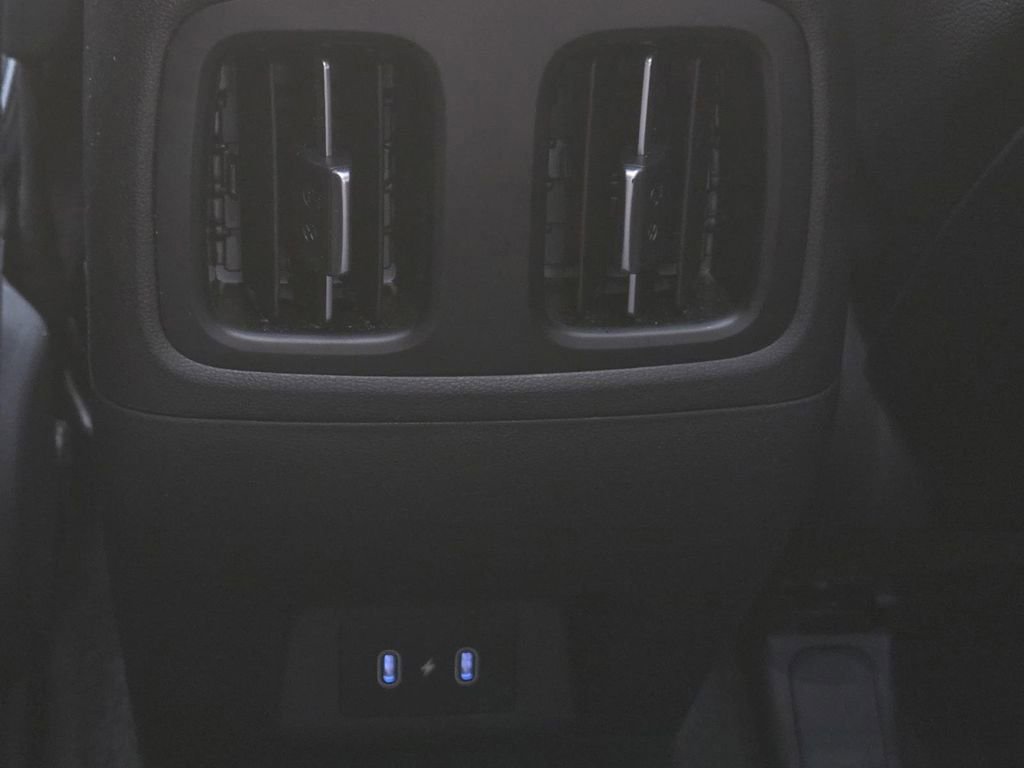 Used 2025 Hyundai Santa Cruz Limited image 17