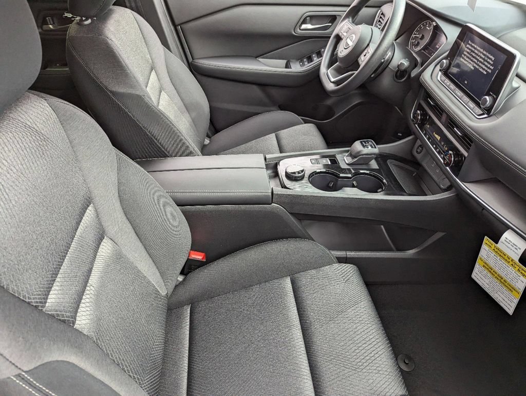 New 2025 Nissan Rogue SV AWD/4WD image 24