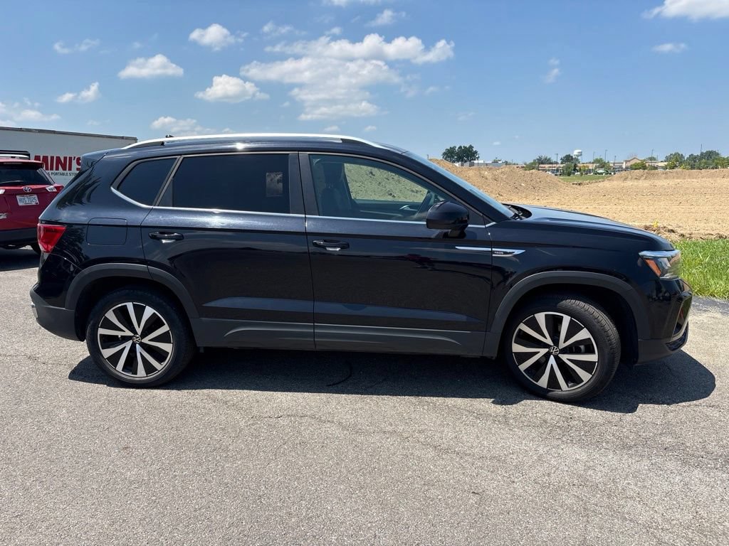 Used 2022 Volkswagen Taos SE AWD/4WD image 12