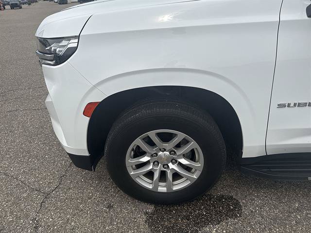 Used 2022 Chevrolet Suburban LT AWD/4WD image 19