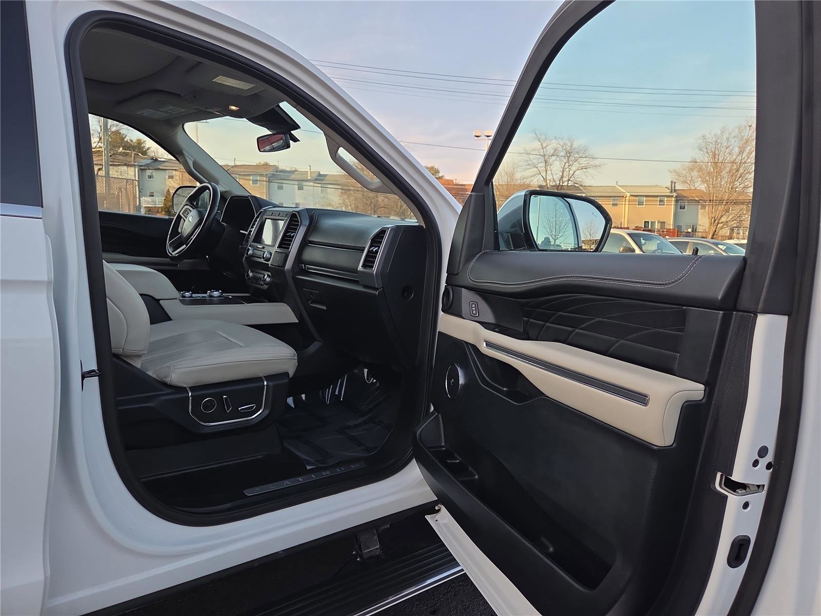 Used 2020 Ford Expedition Max Platinum image 29