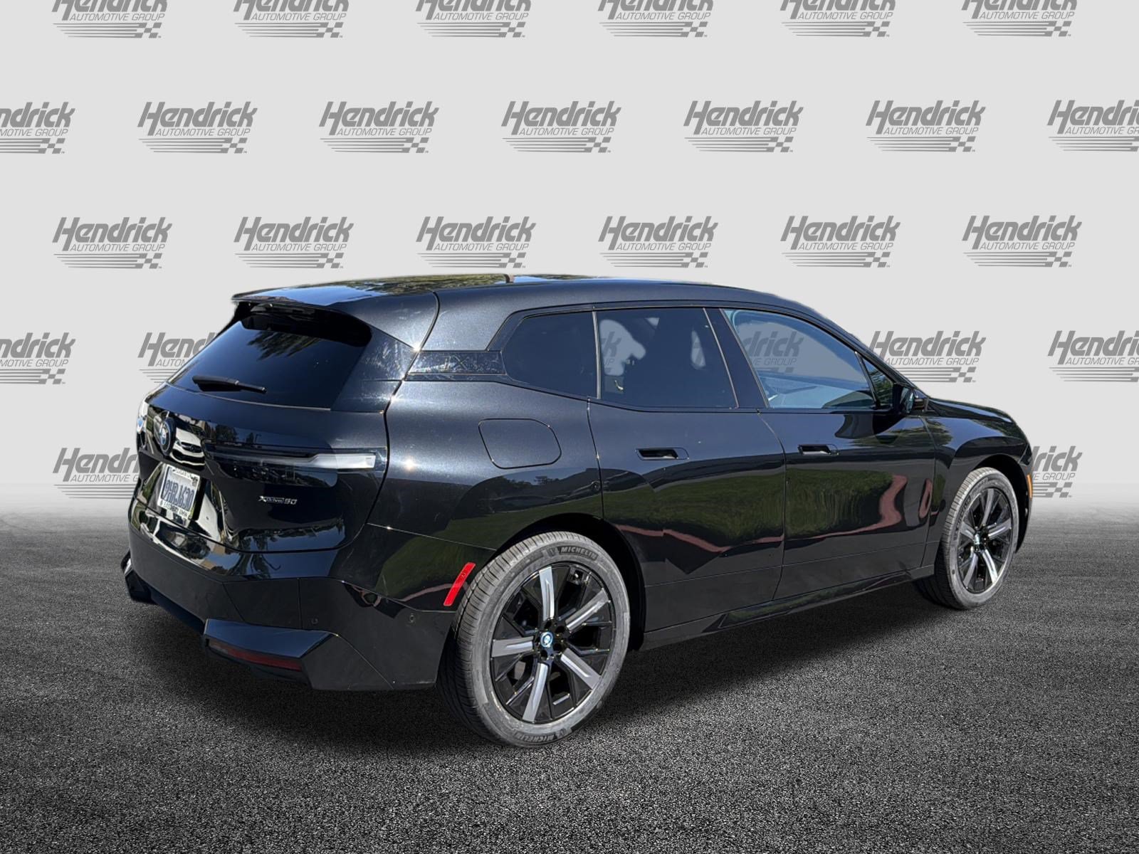 Used 2024 BMW iX xDrive50 w/ Sport Package AWD/4WD image 7