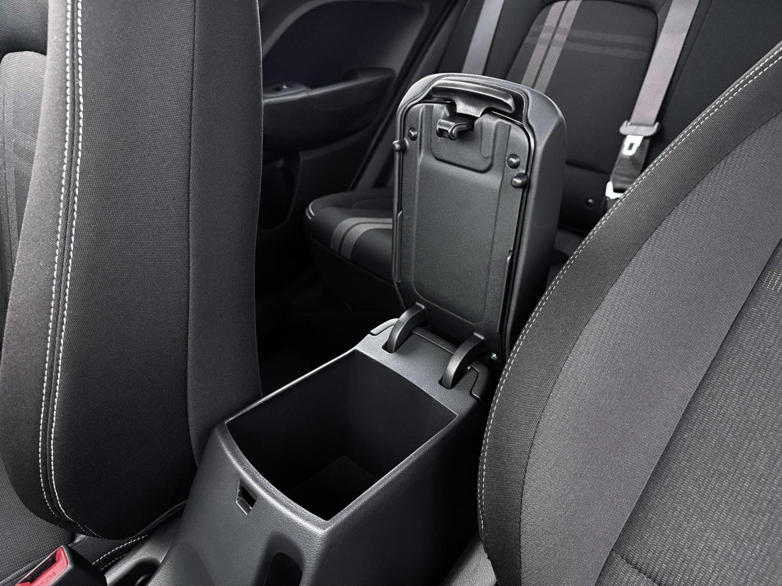 New 2026 Hyundai Venue SEL image 18