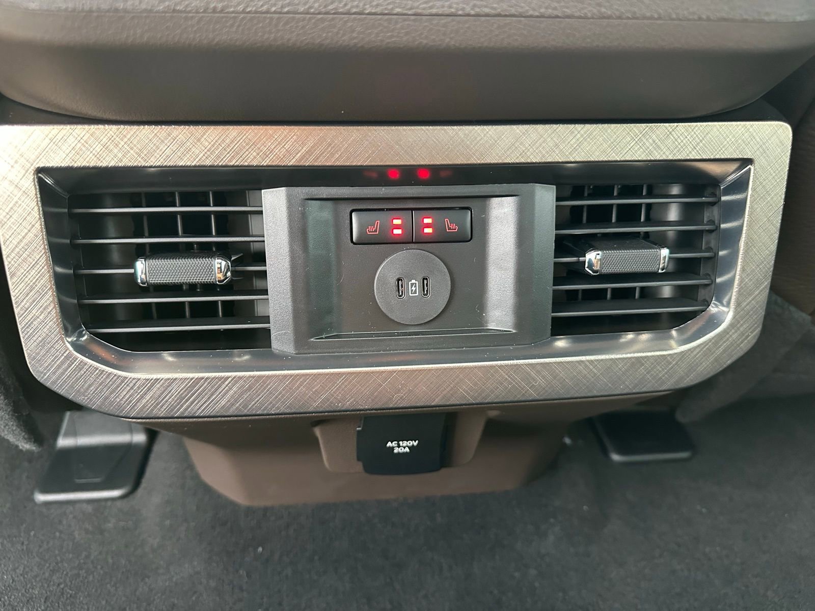 New 2026 Ford F250 King Ranch w/ FX4 Off-Road Package image 38