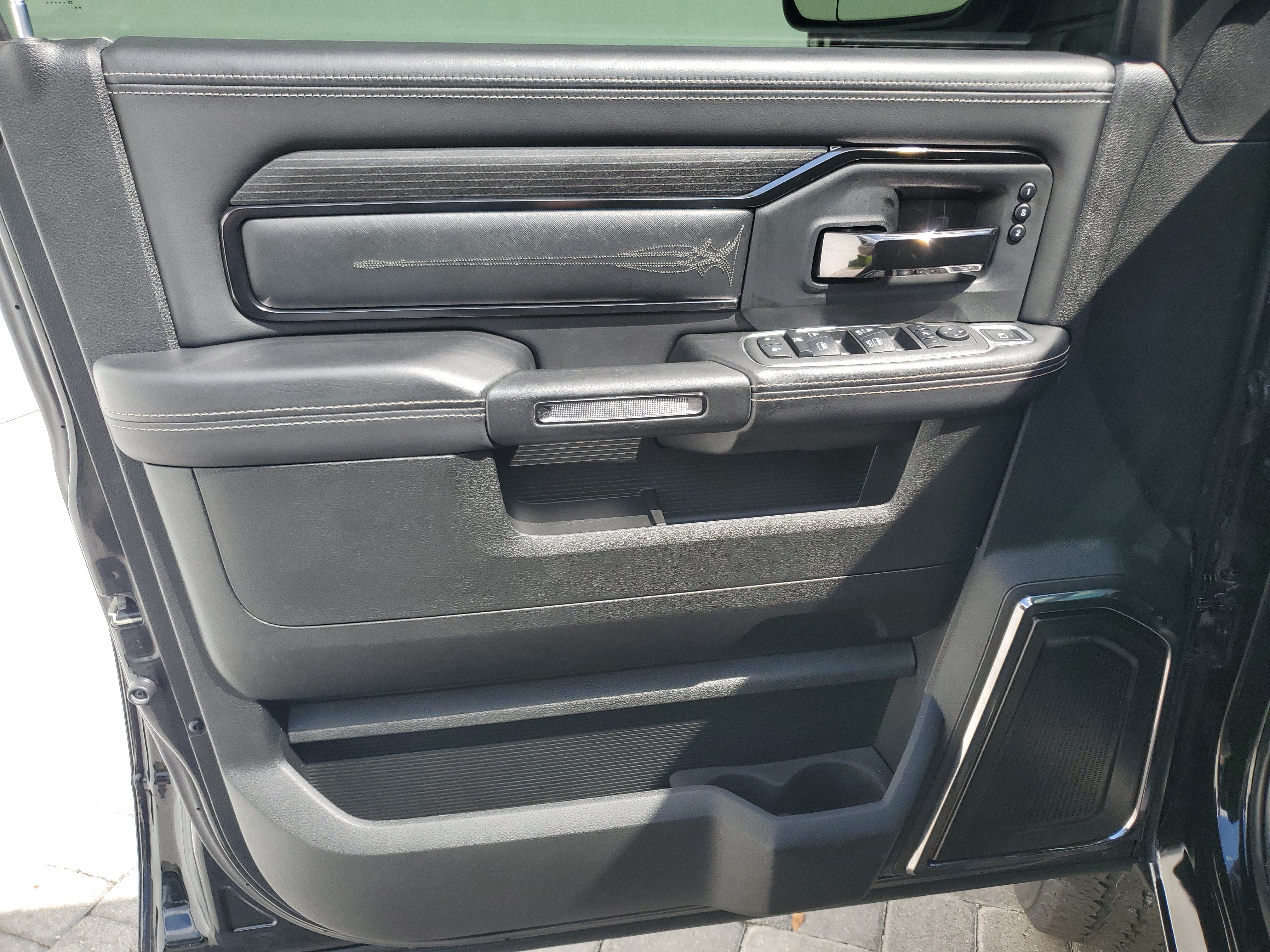 Used 2022 RAM 2500 Limited AWD/4WD image 15