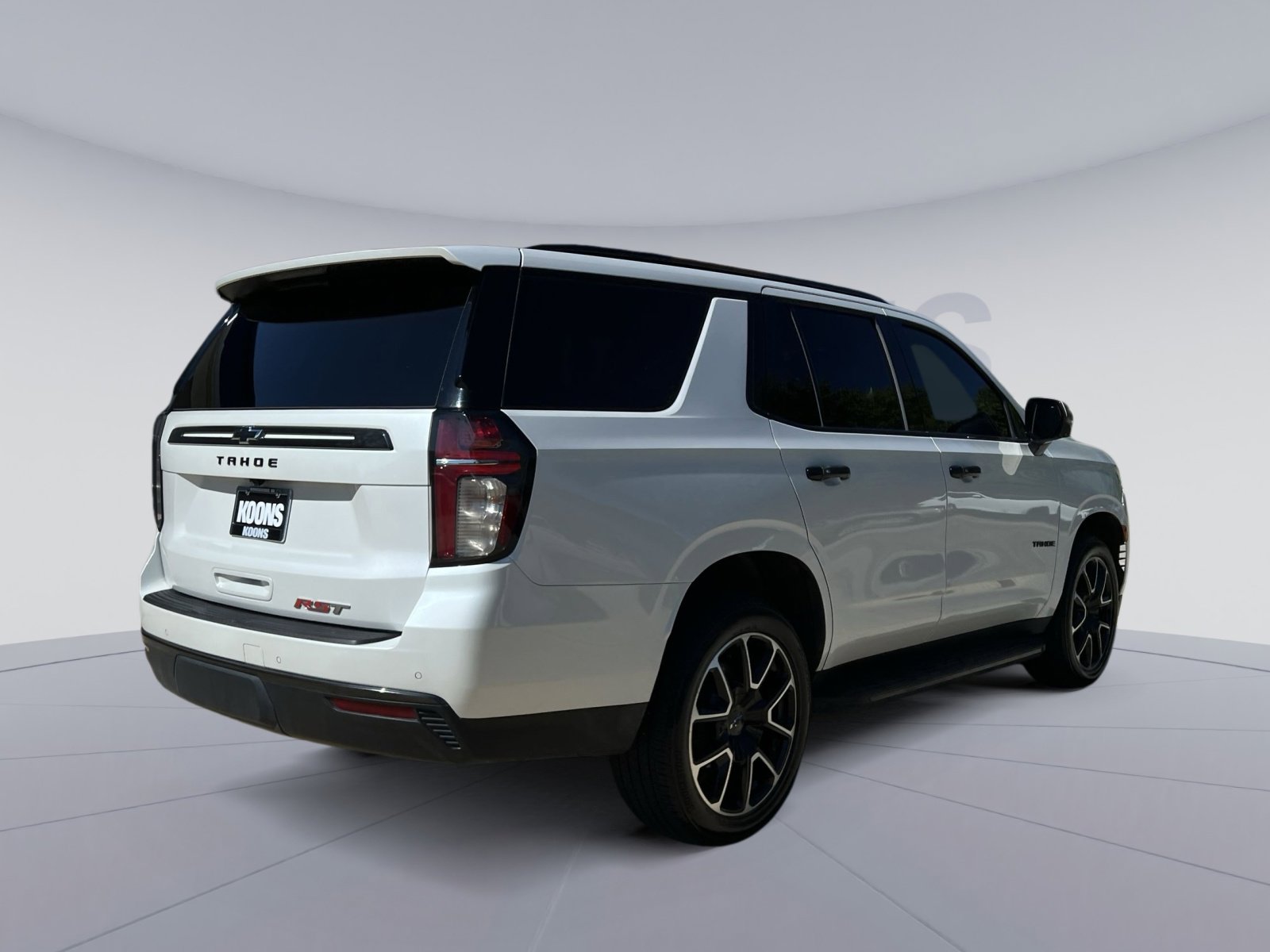 Used 2021 Chevrolet Tahoe RST w/ Luxury Package AWD/4WD image 11