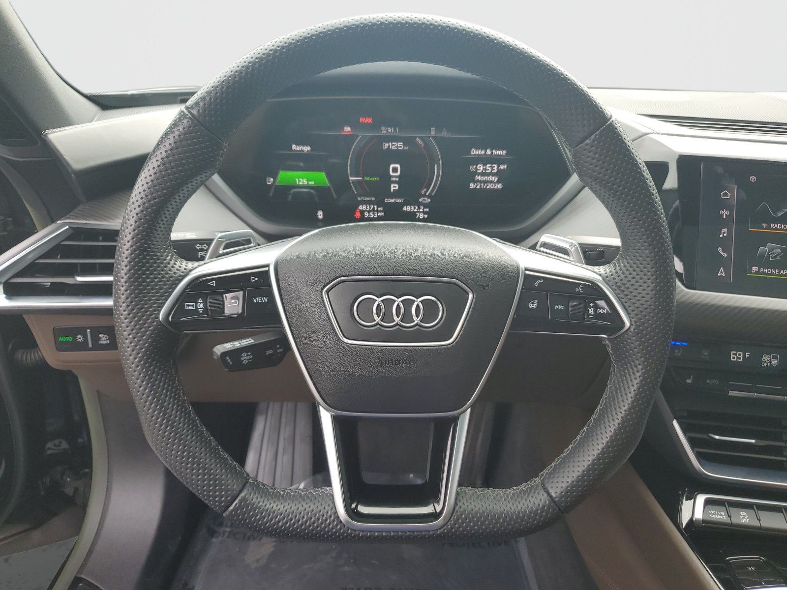 Used 2023 Audi e-tron GT Prestige AWD/4WD image 29