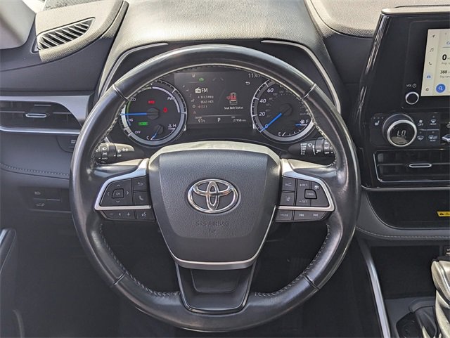 Used 2023 Toyota Highlander XLE image 14