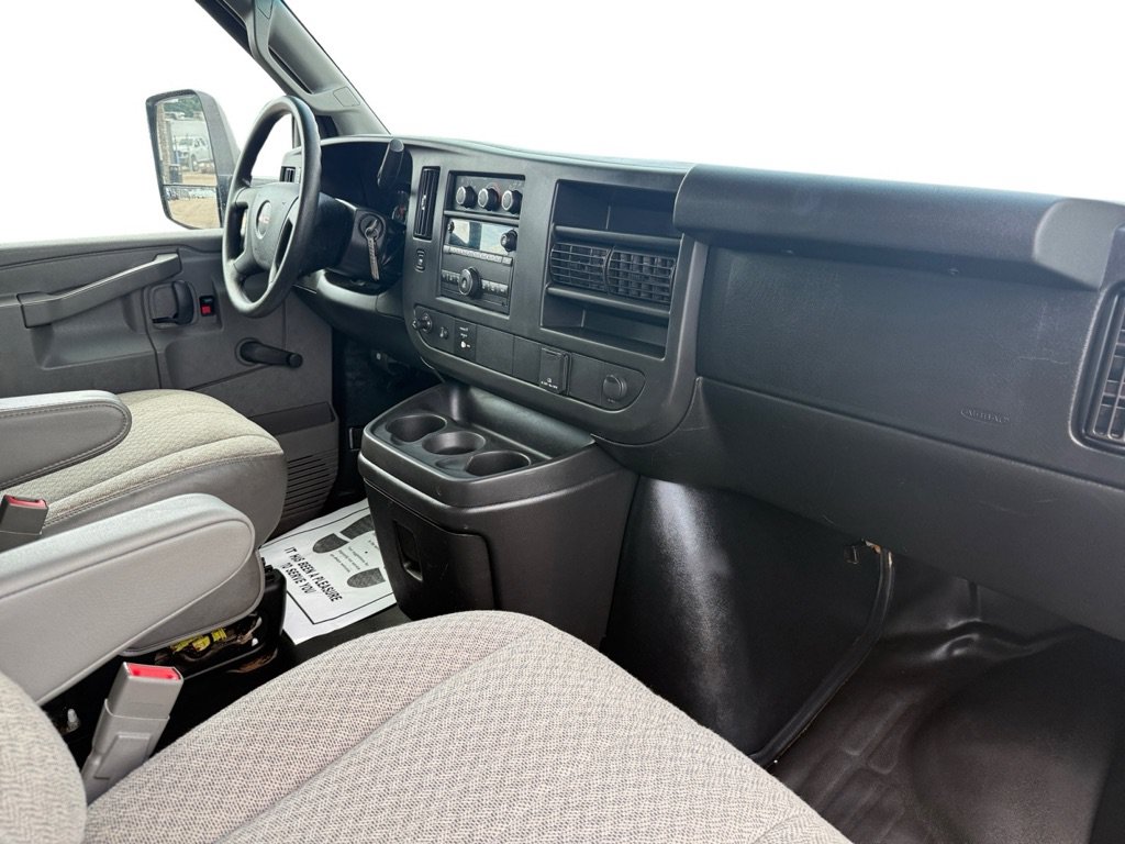 Used 2018 GMC Savana 3500 w/ Driver Convenience Package RWD image 9