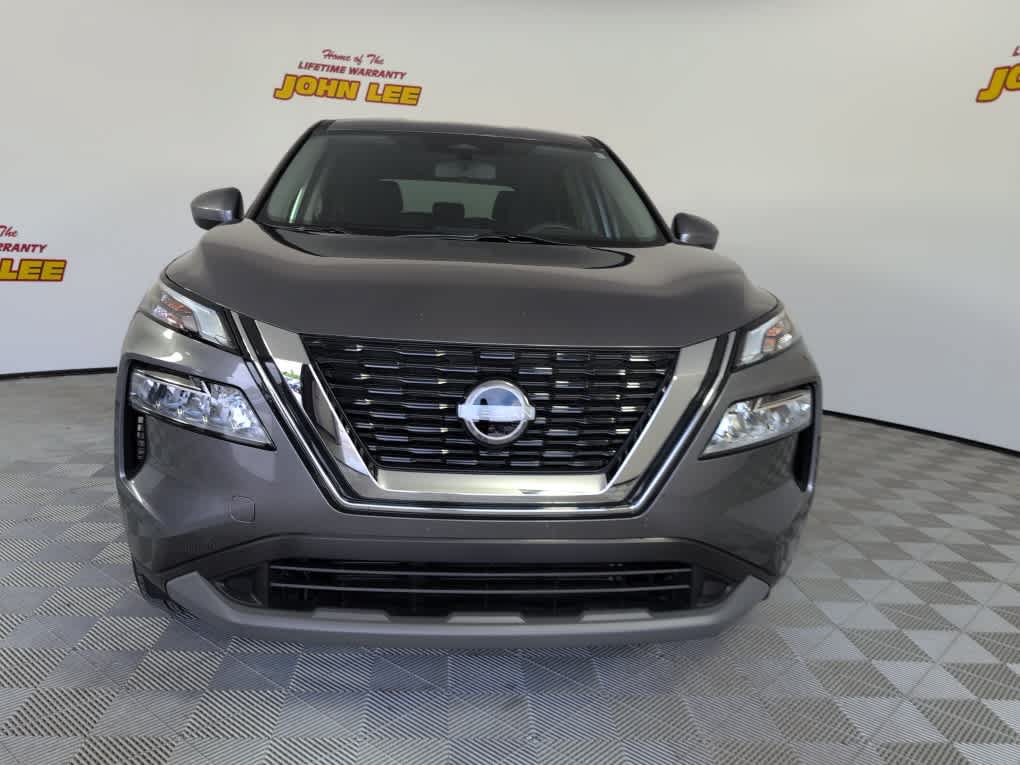 Used 2023 Nissan Rogue SV FWD image 9