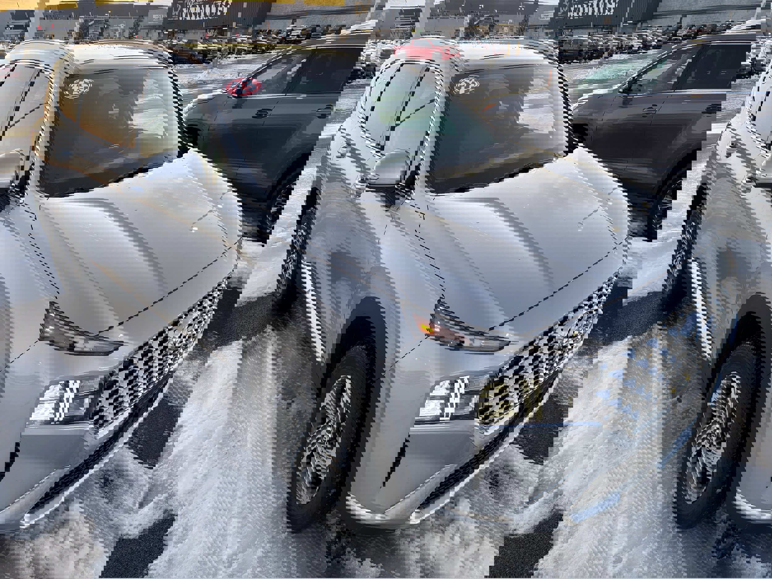 Used 2023 Hyundai Santa Fe SEL w/ Premium Package image 2