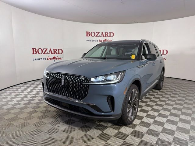 Used 2025 Lincoln Aviator Reserve w/ Equipment Group 201A image 4
