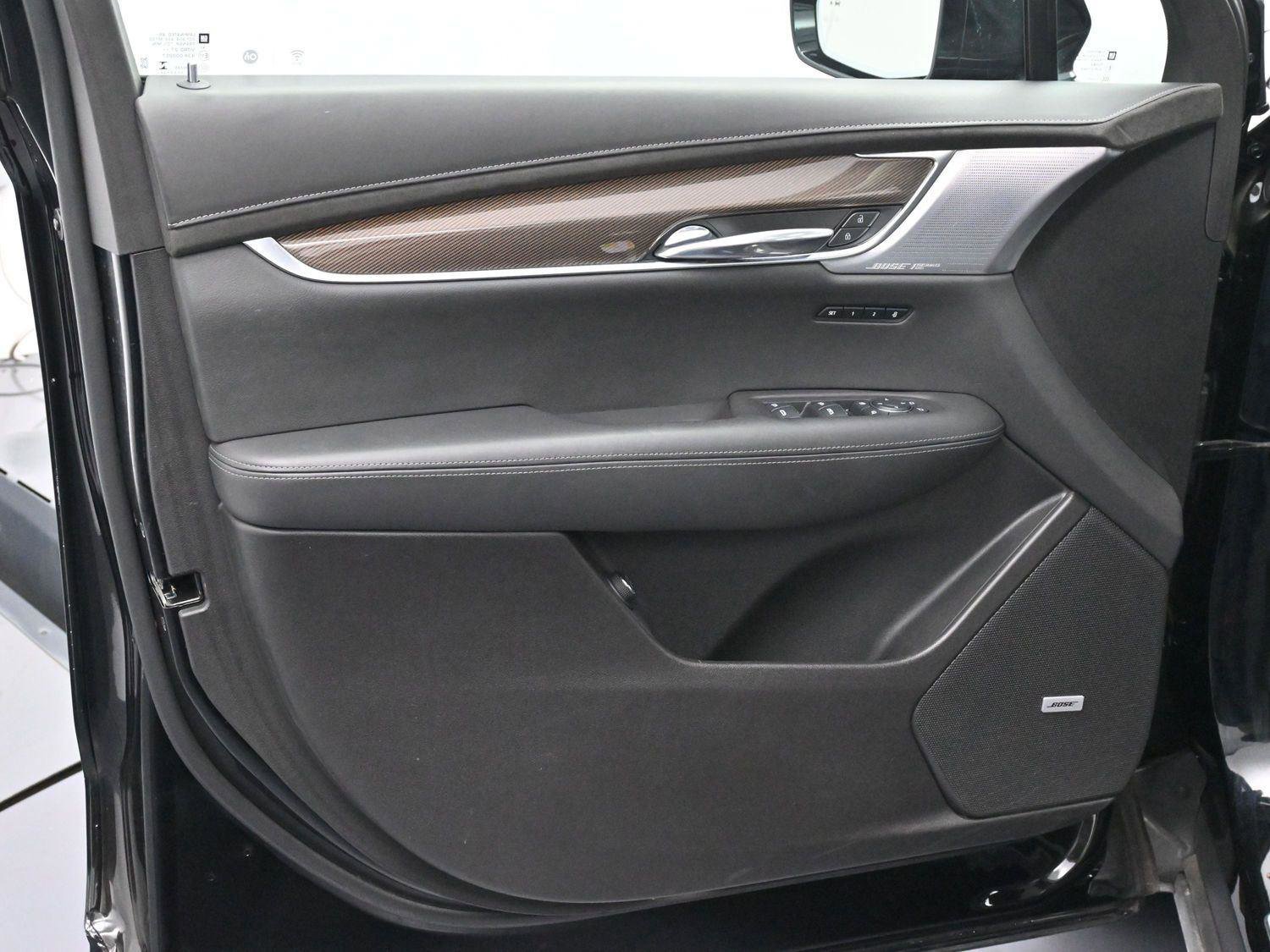 Certified 2024 Cadillac XT6 Sport w/ Platinum Package image 12