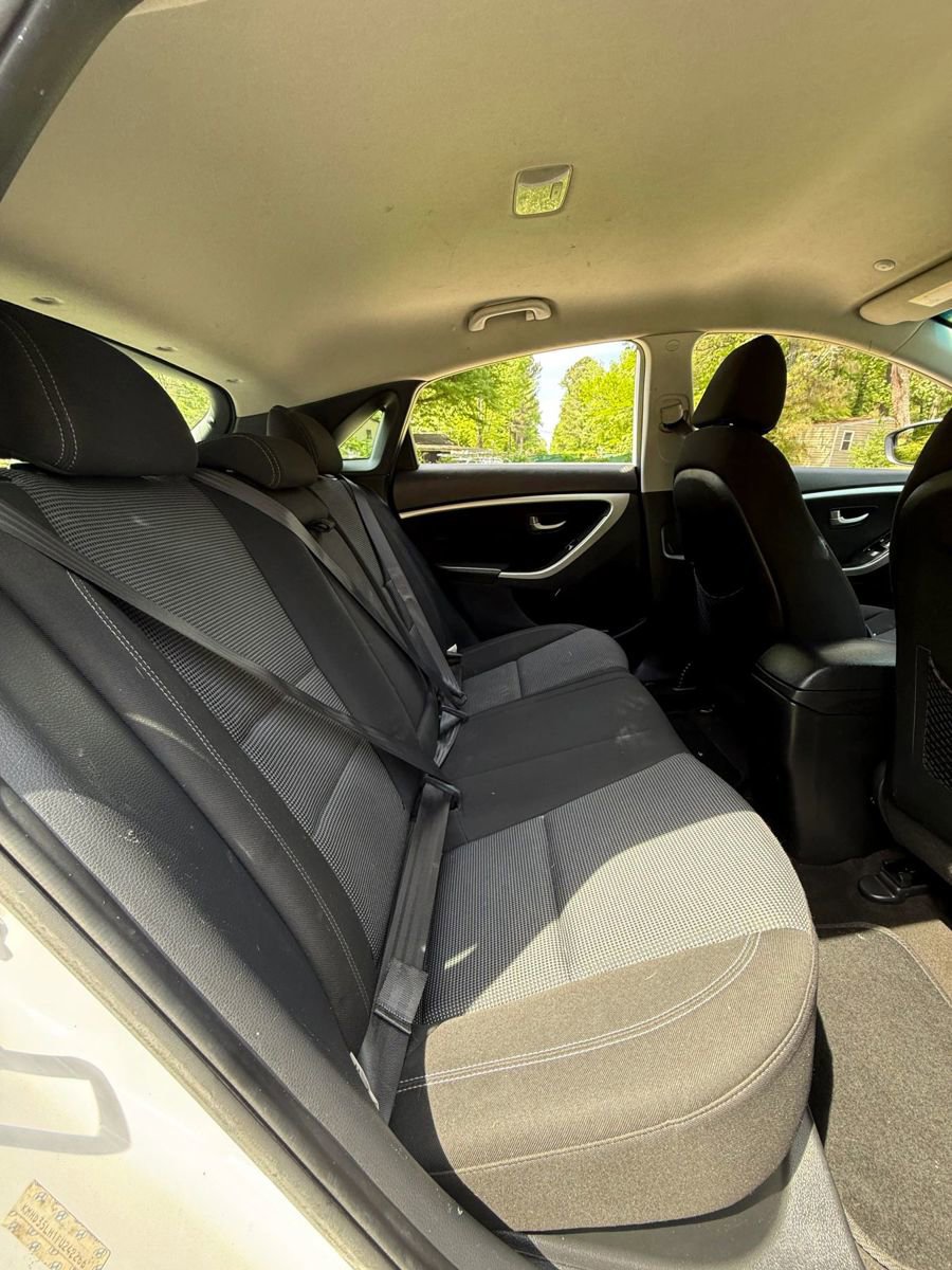 Used 2015 Hyundai Elantra GT FWD image 8