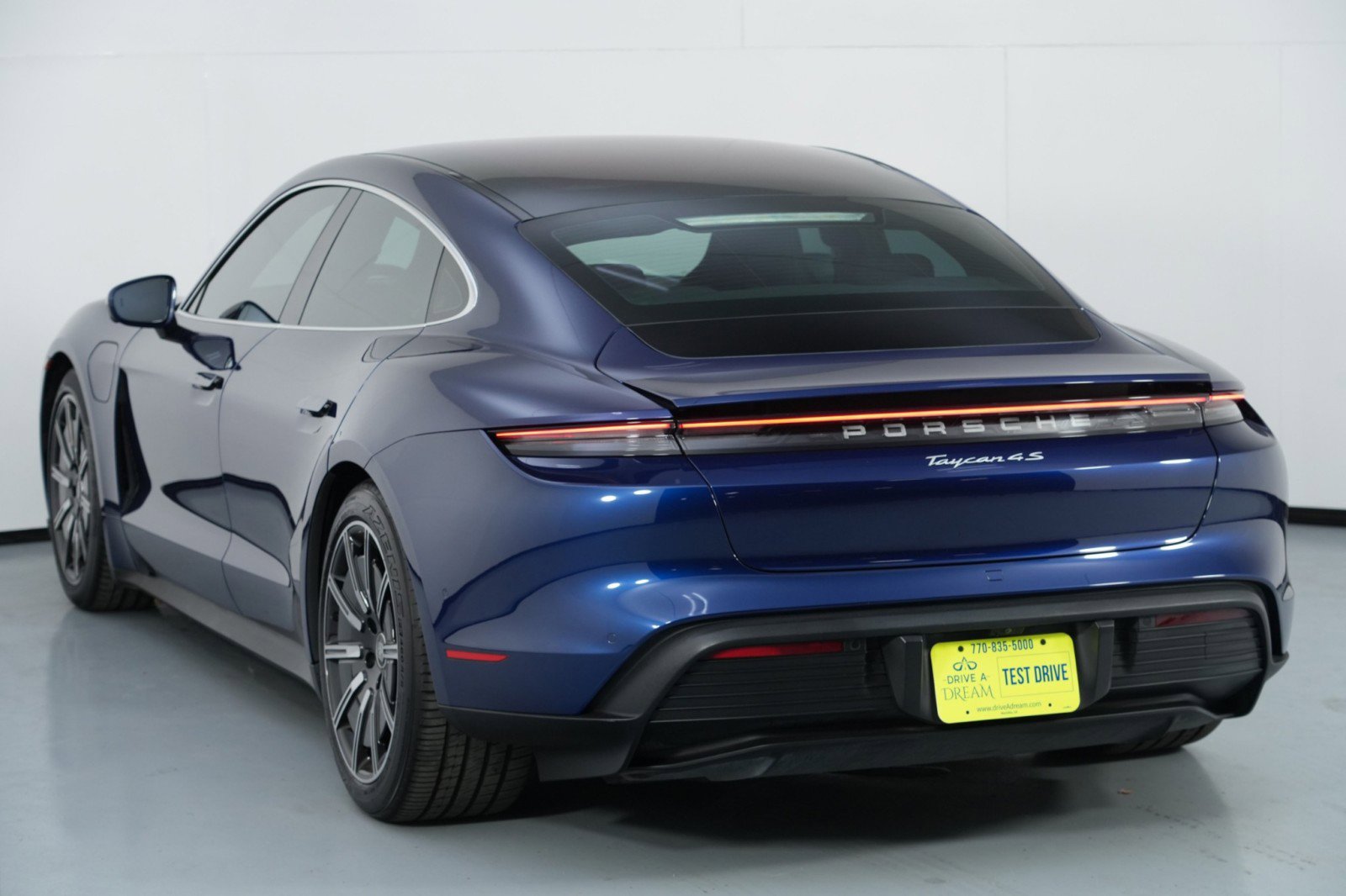 Used 2020 Porsche Taycan 4S w/ Premium Package image 53