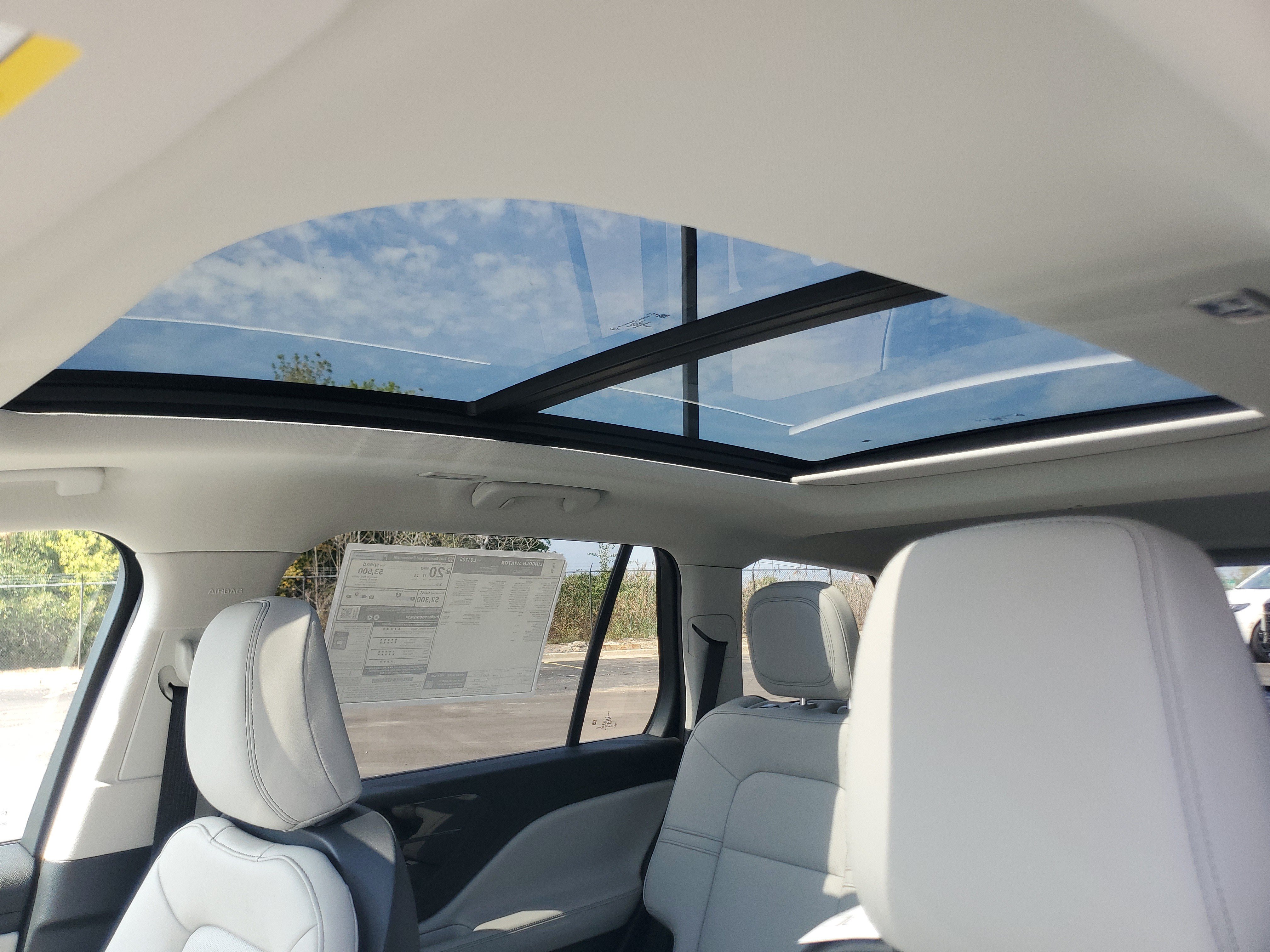 New 2027 Lincoln Aviator AWD image 10