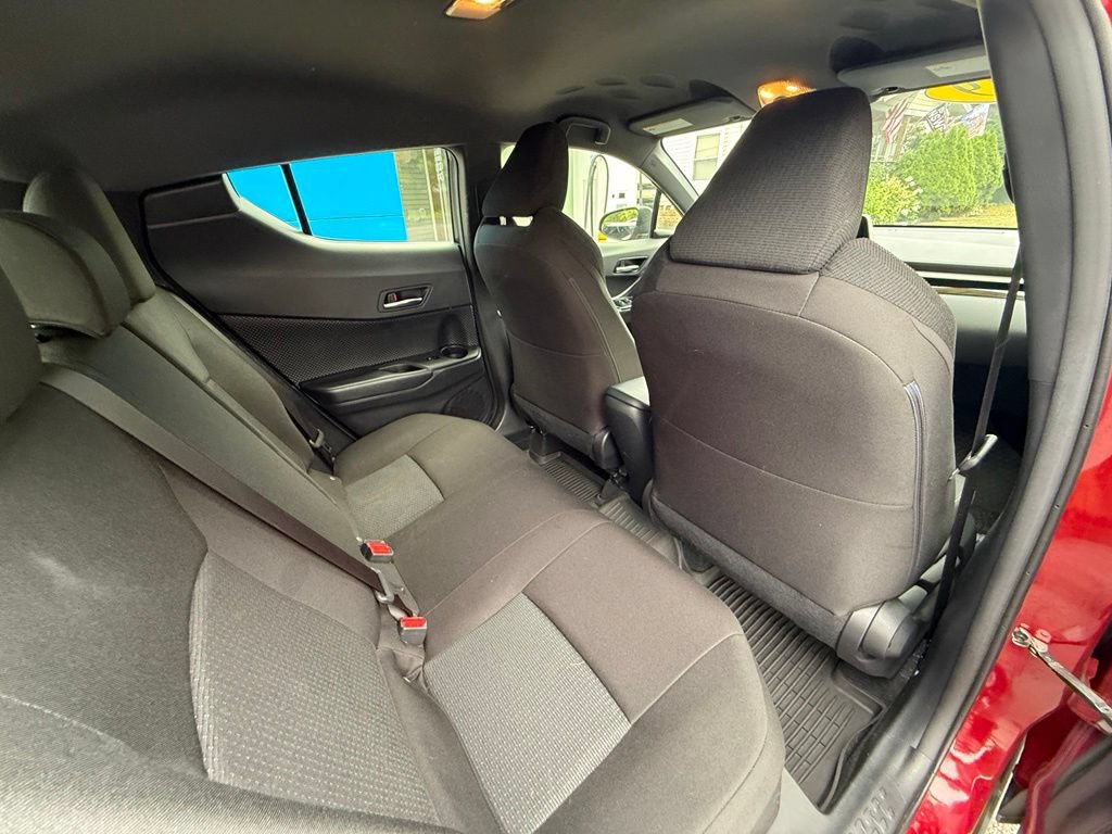 Used 2019 Toyota C-HR XLE FWD image 33