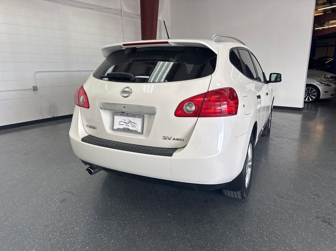 Used 2013 Nissan Rogue SV w/ Premium Pkg image 4