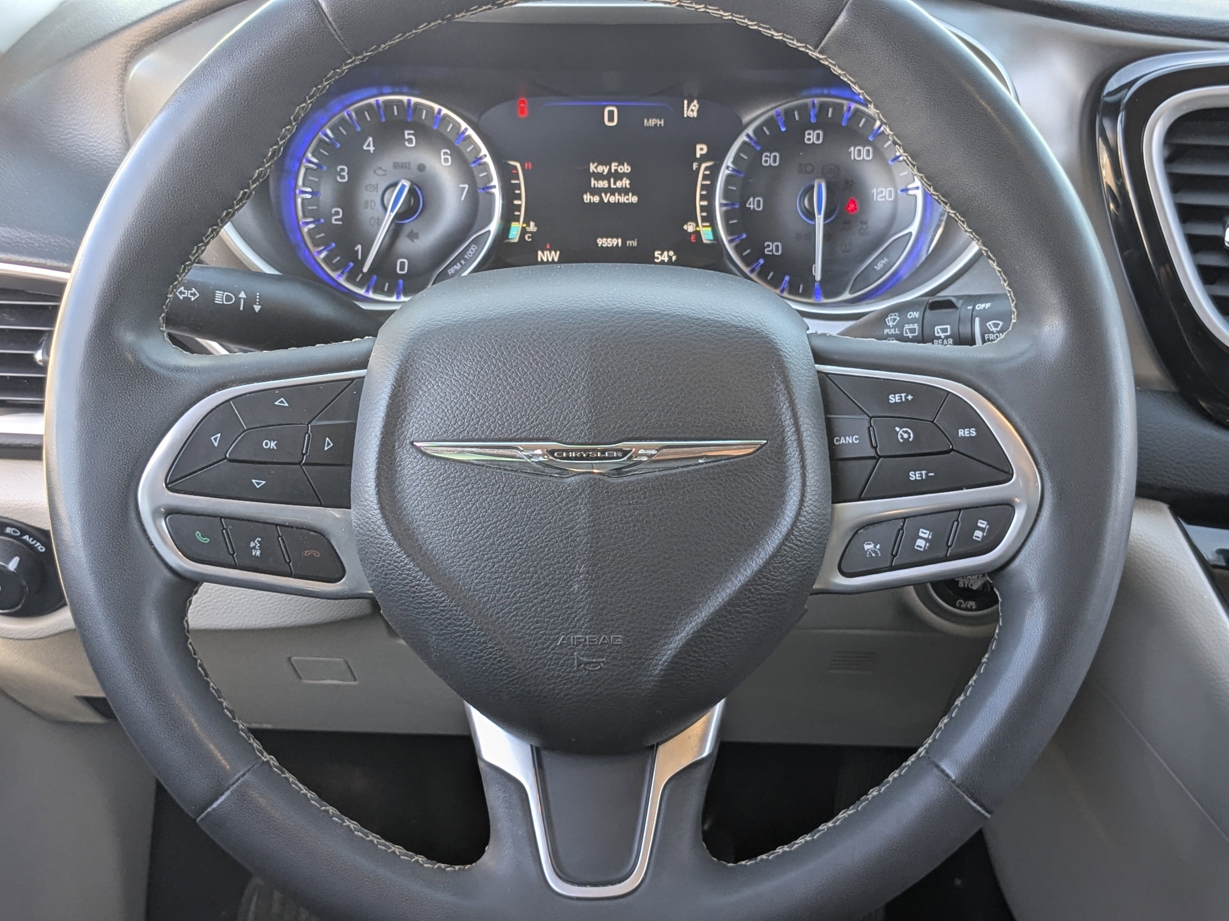 Used 2022 Chrysler Pacifica Touring-L image 20