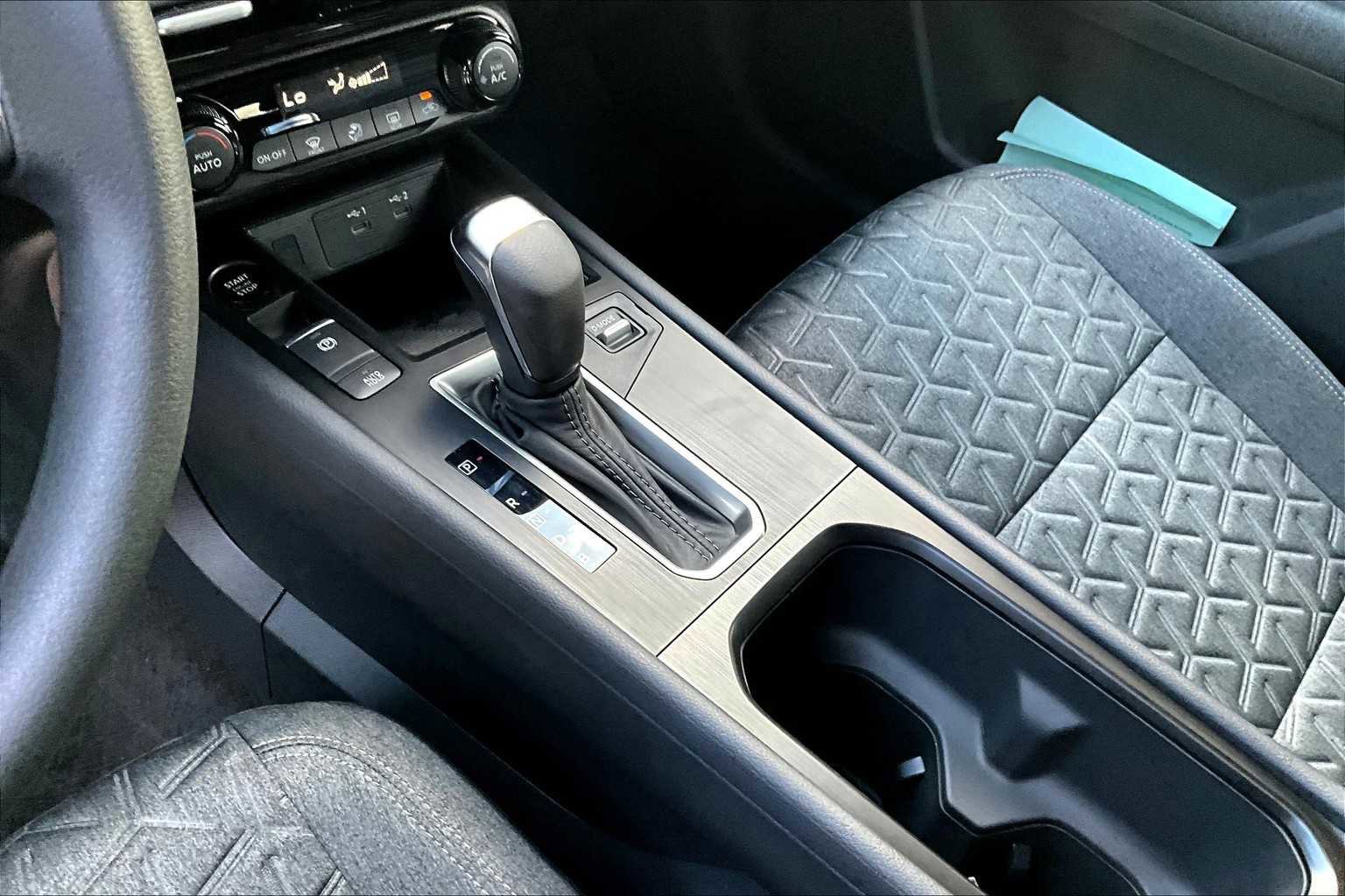 New 2026 Nissan Kicks SV image 11