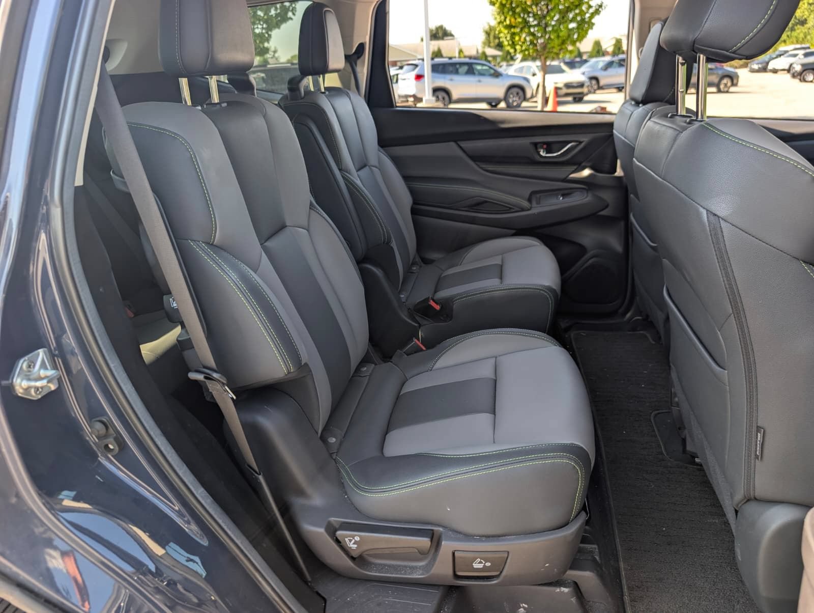 Used 2024 Subaru Ascent Onyx Edition AWD/4WD image 30