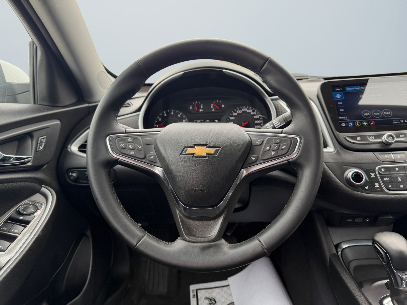 Used 2024 Chevrolet Malibu LT w/ Sport Edition FWD image 14