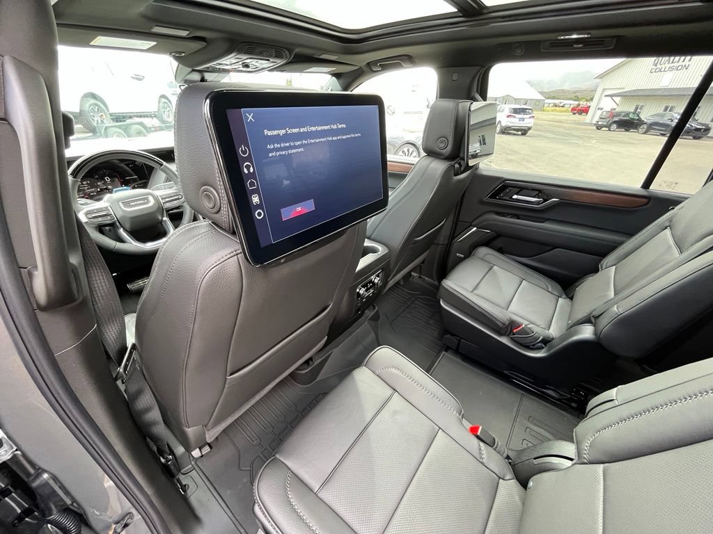 New 2026 GMC Yukon XL Denali w/ Denali Reserve Package AWD/4WD image 15