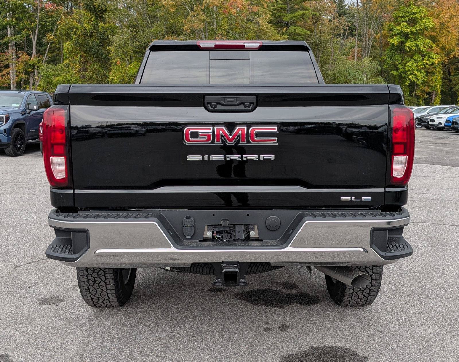 New 2026 GMC Sierra 2500 SLE w/ SLE Value Package; AWD/4WD image 9