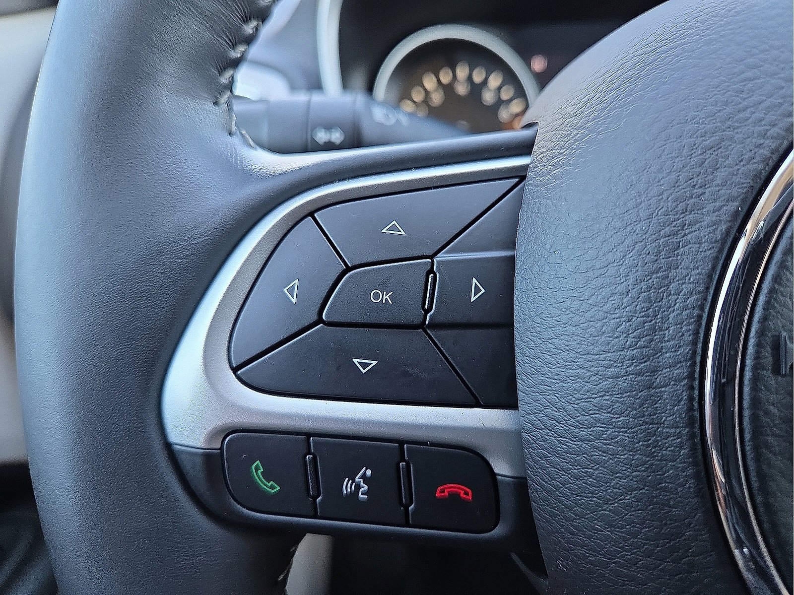 Used 2018 Jeep Compass Latitude w/ Popular Equipment Group image 18