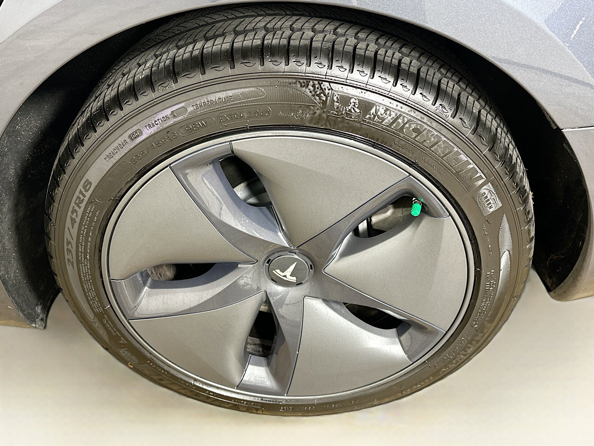 Used 2020 Tesla Model 3 Standard Range Plus image 11