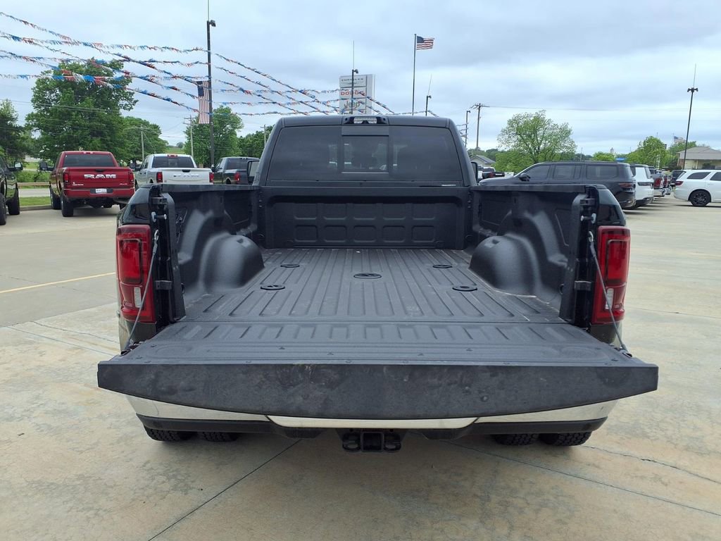 New 2026 RAM 3500 Big Horn AWD/4WD image 12