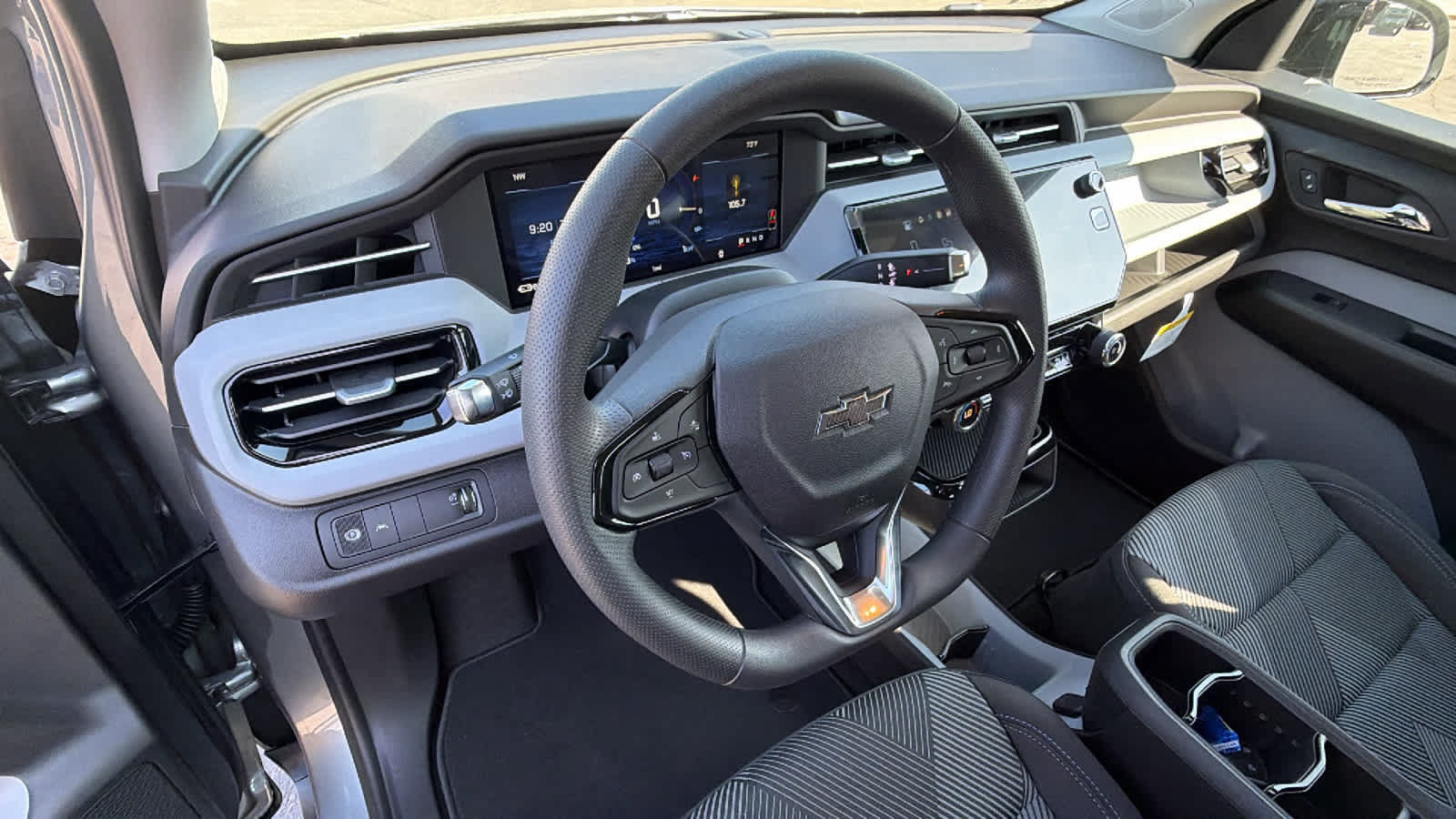New 2027 Chevrolet Bolt LT FWD image 10