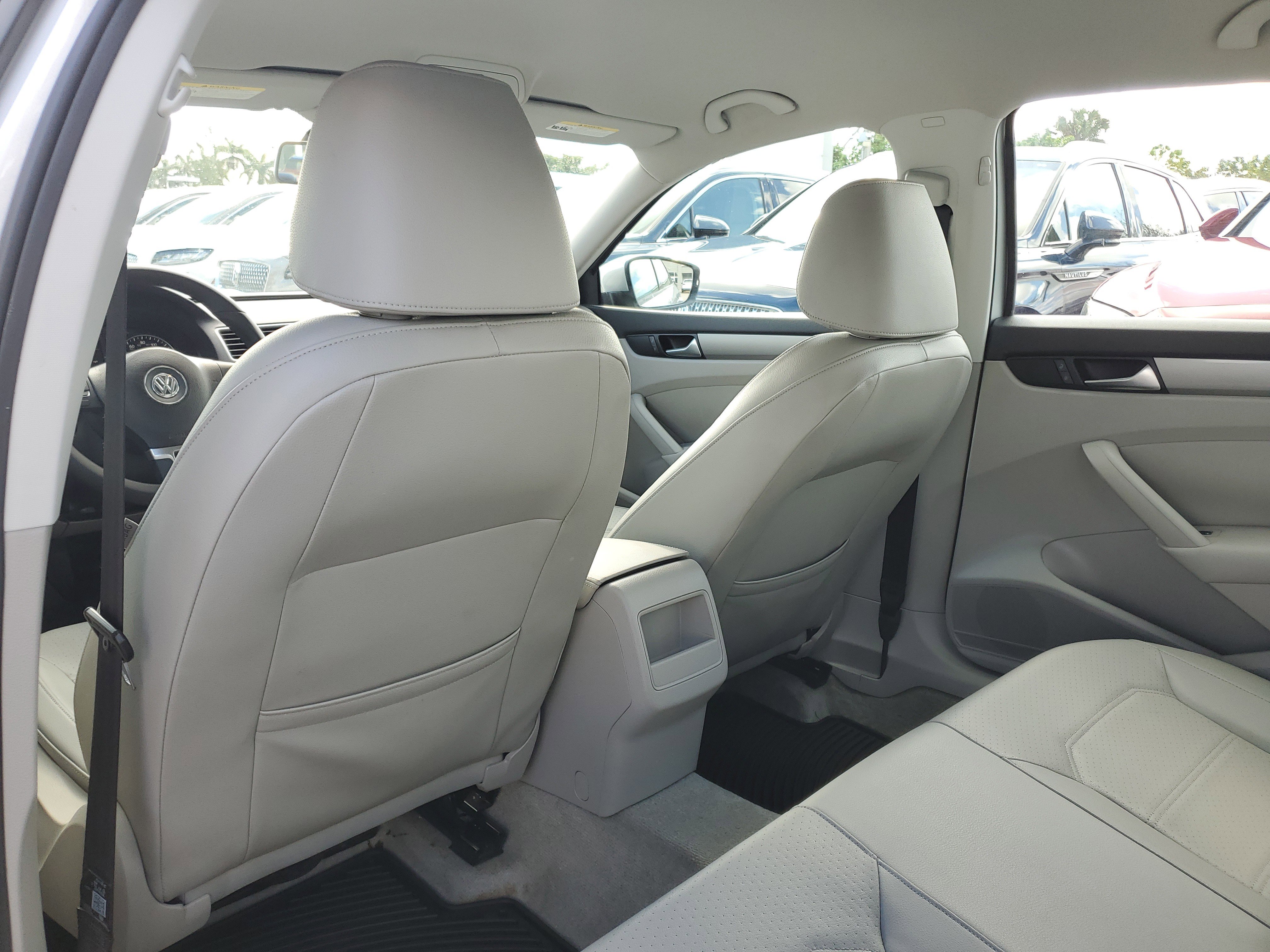 Used 2015 Volkswagen Passat 1.8T S image 10