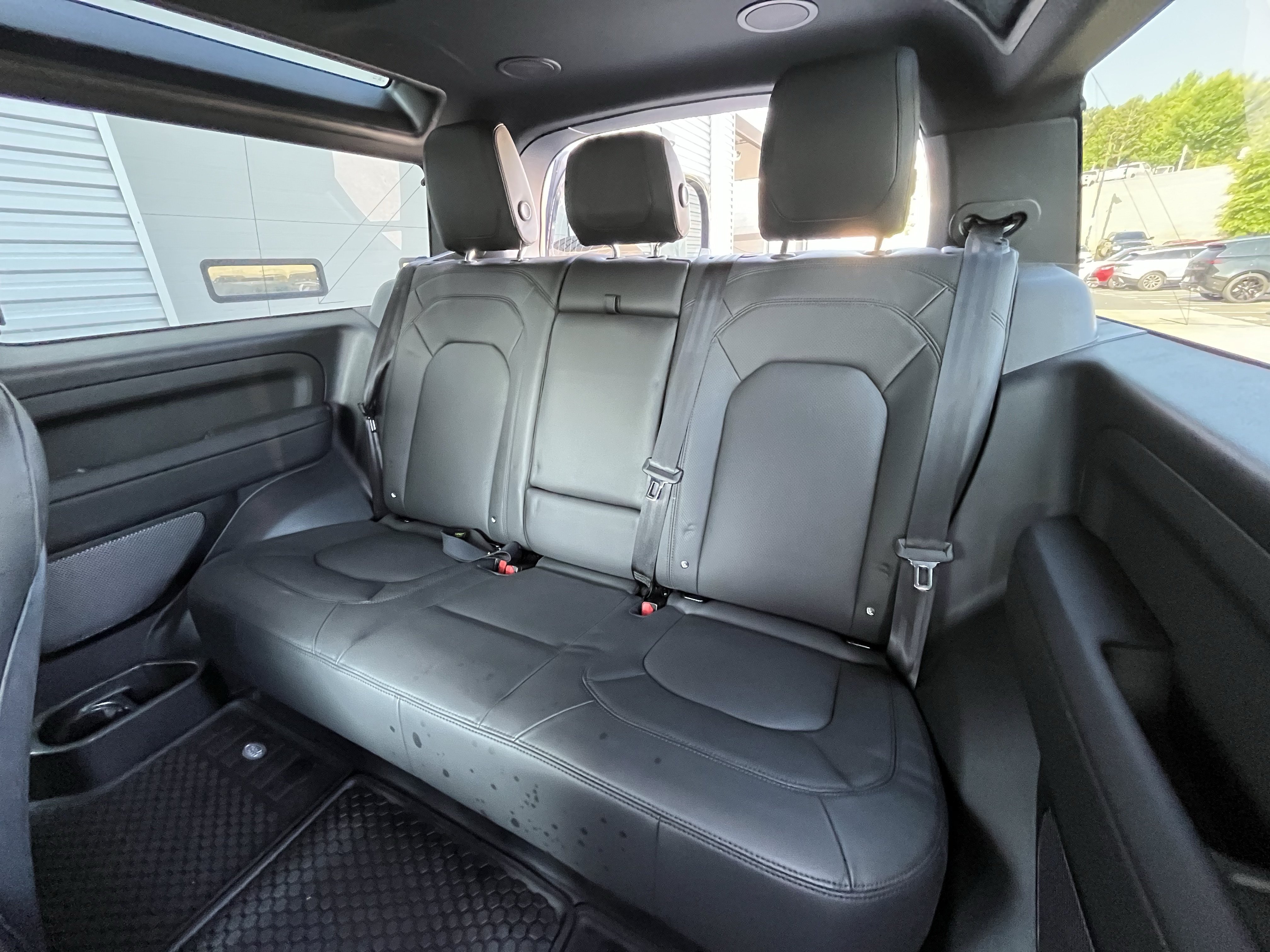 Used 2023 Land Rover Defender 90 V8 AWD/4WD image 30