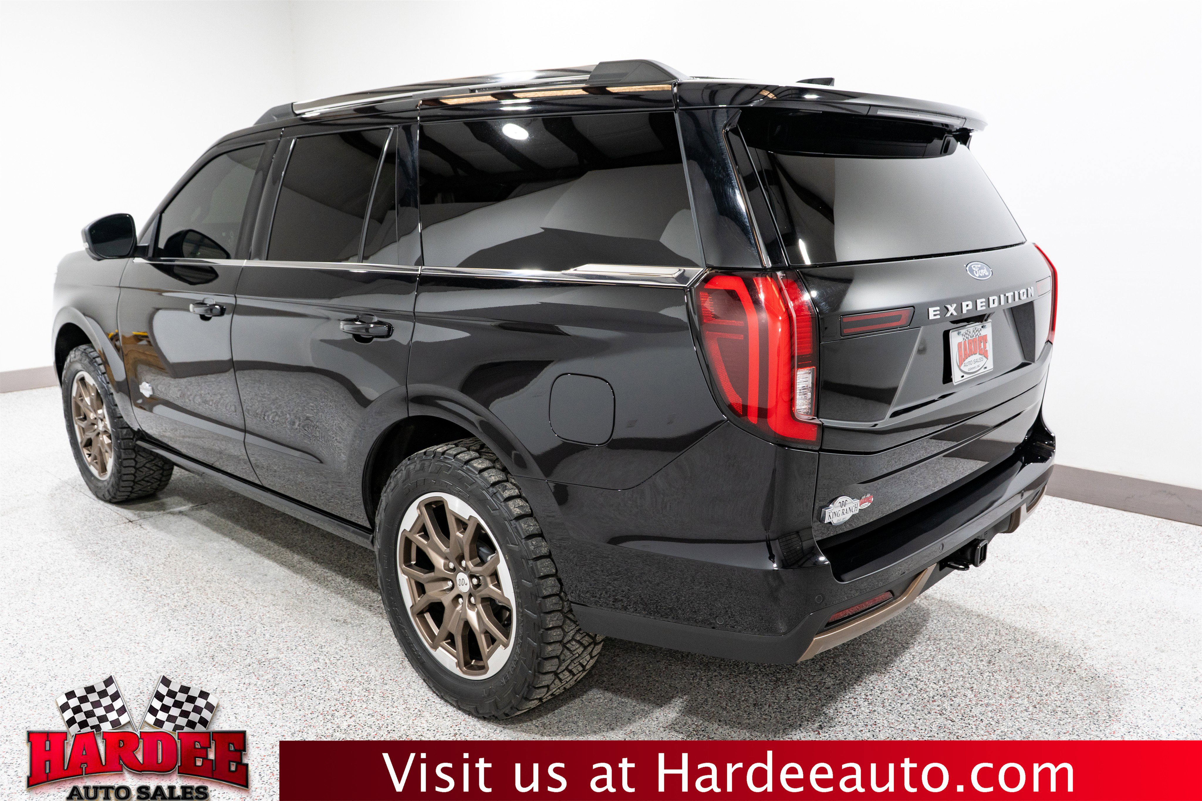 Used 2025 Ford Expedition King Ranch AWD/4WD image 3