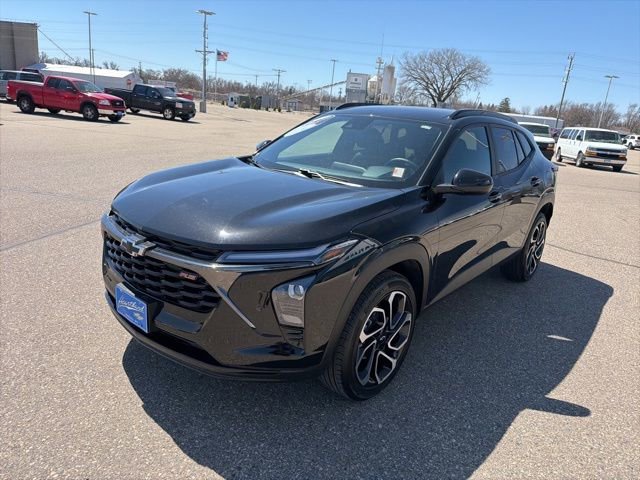 Used 2024 Chevrolet Trax RS FWD image 4