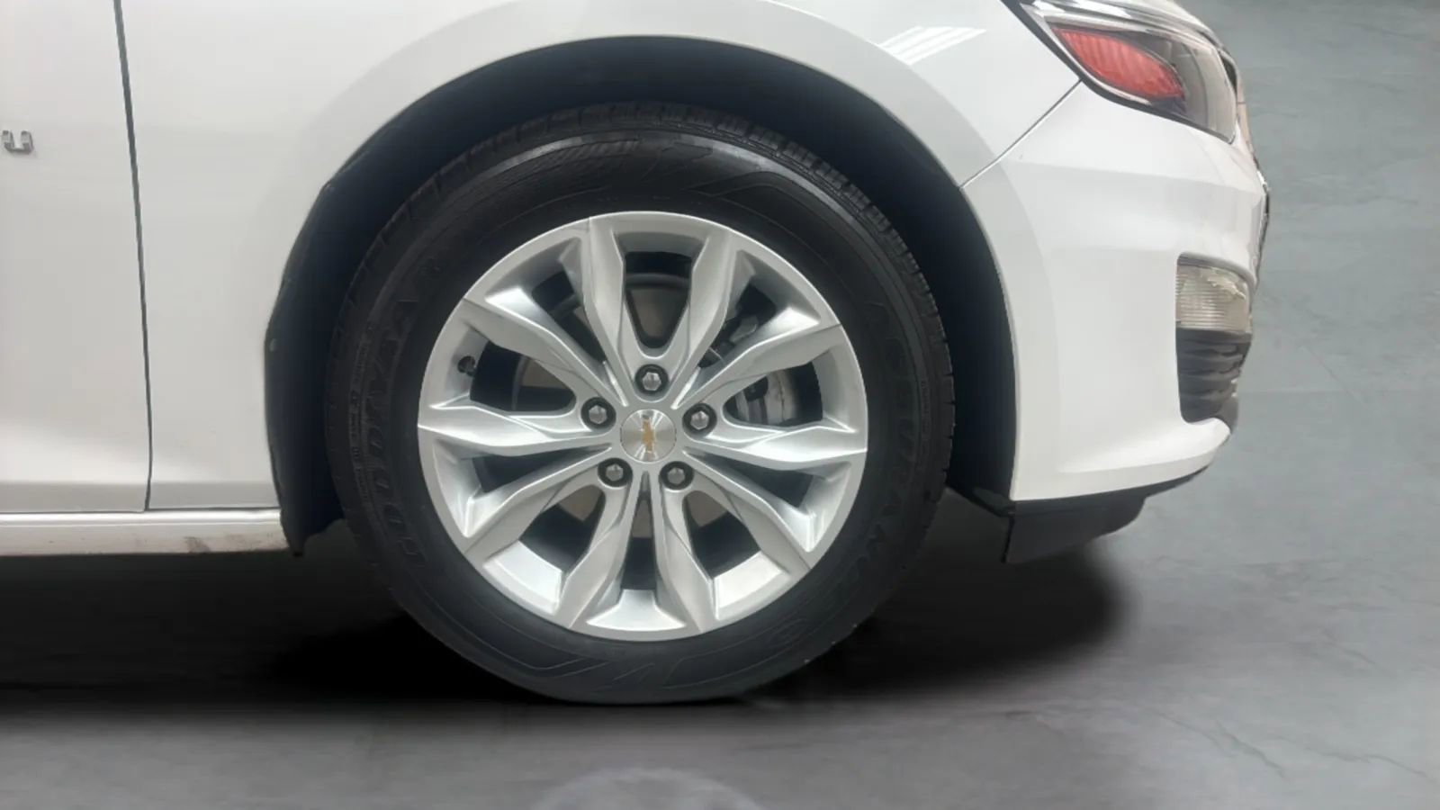 Used 2025 Chevrolet Malibu LT FWD image 29