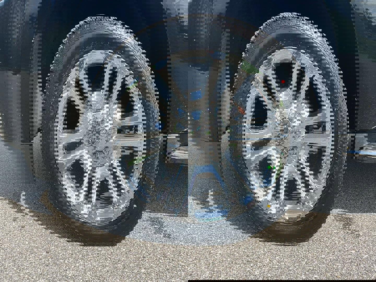 Used 2018 GMC Yukon SLT w/ Premium Edition image 11