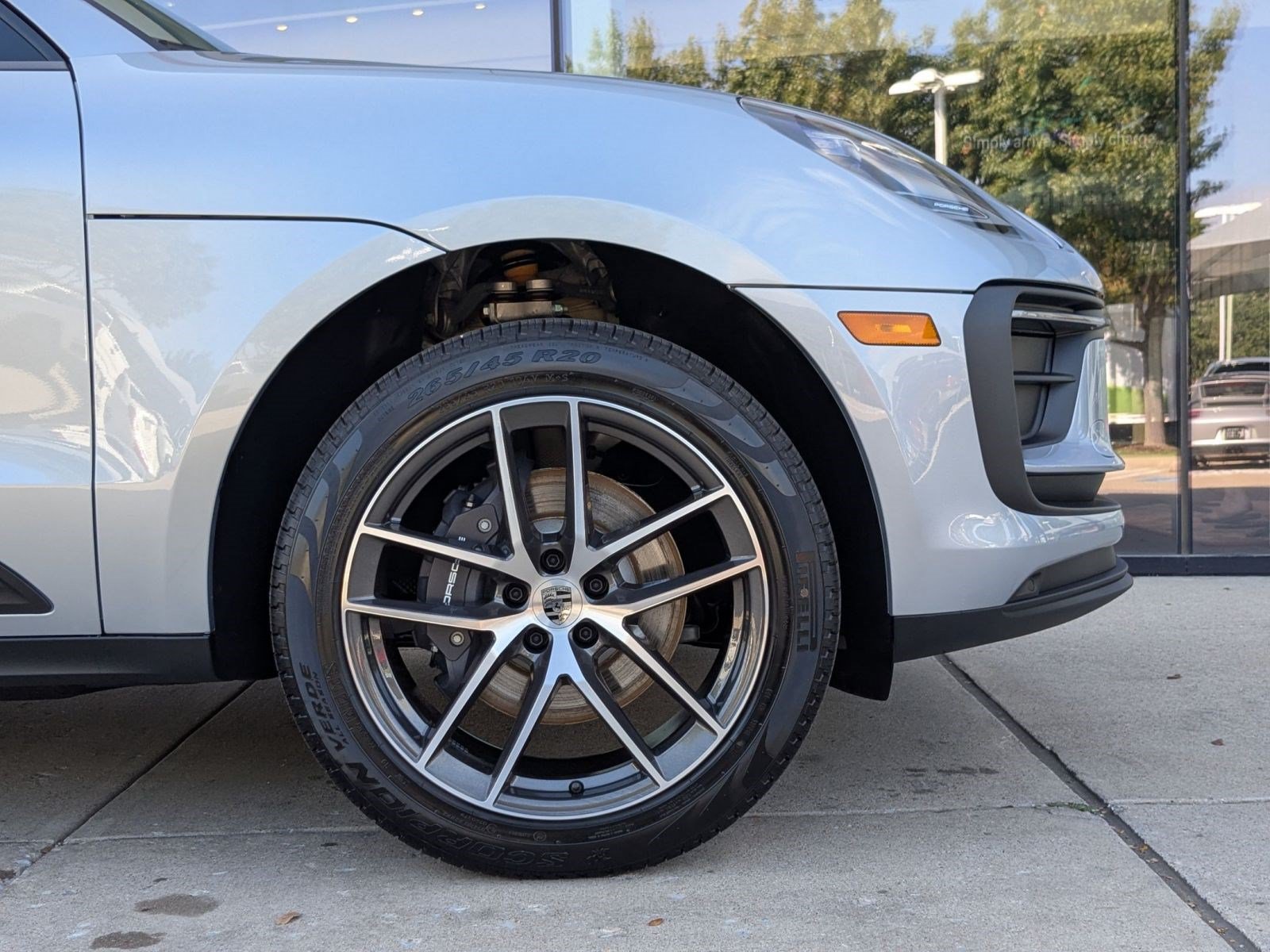 Certified 2026 Porsche Macan AWD/4WD image 11