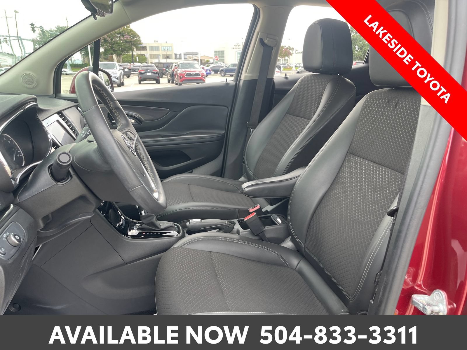 Used 2022 Buick Encore Preferred AWD/4WD image 27