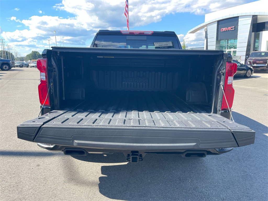 Used 2025 Chevrolet Silverado 1500 High Country w/ Midnight Edition image 31