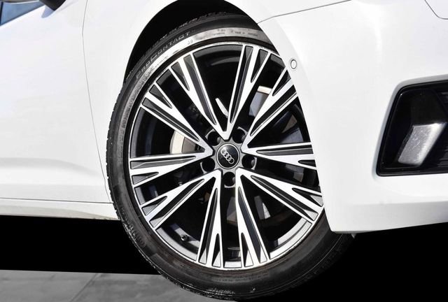 Used 2023 Audi A6 Premium Plus w/ Premium Plus Package image 3