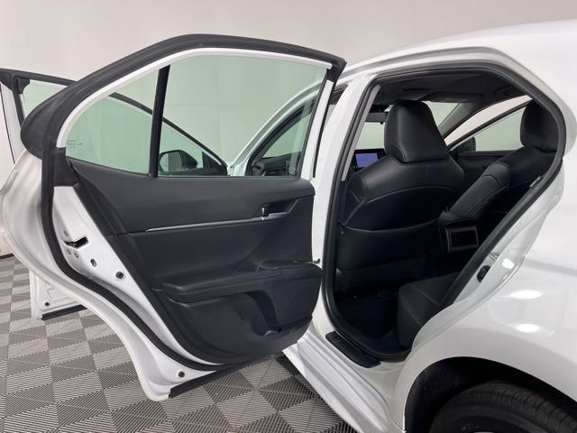 Used 2023 Toyota Camry SE image 43