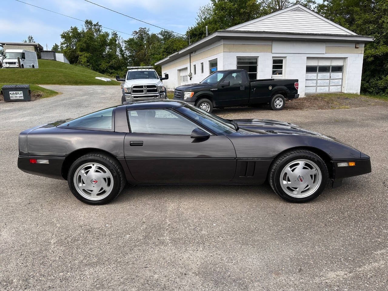 Used 1989 Chevrolet Corvette Coupe RWD image 9