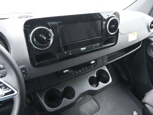 Certified 2024 Mercedes-Benz eSprinter 170 Cargo image 3