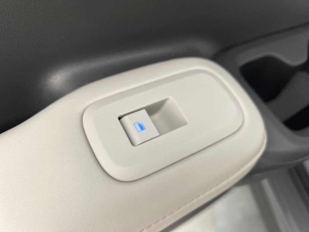 Used 2025 Hyundai Santa Fe SEL image 15