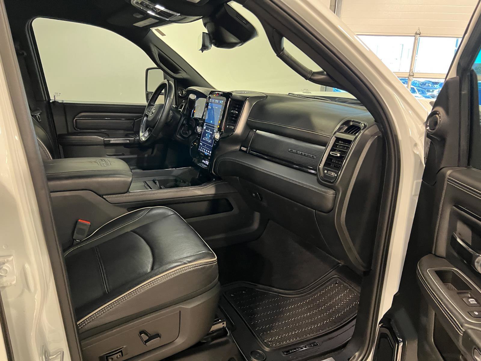 Used 2023 RAM 2500 Limited image 36