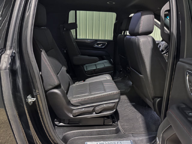Used 2024 Chevrolet Suburban RST w/ Luxury Package AWD/4WD image 29